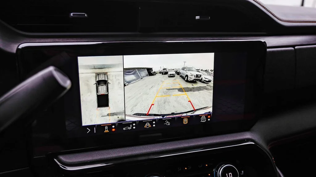 Used 2025 Black GMC AT4 image 28
