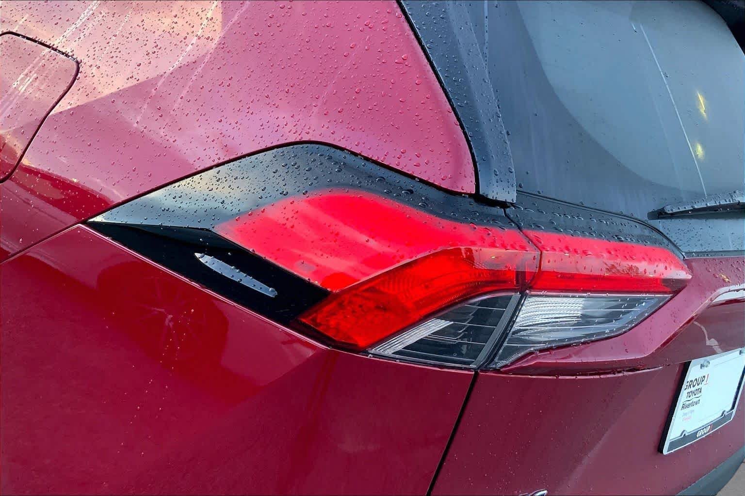 Certified Used 2025 Ruby Flare Pearl Toyota XLE image 27