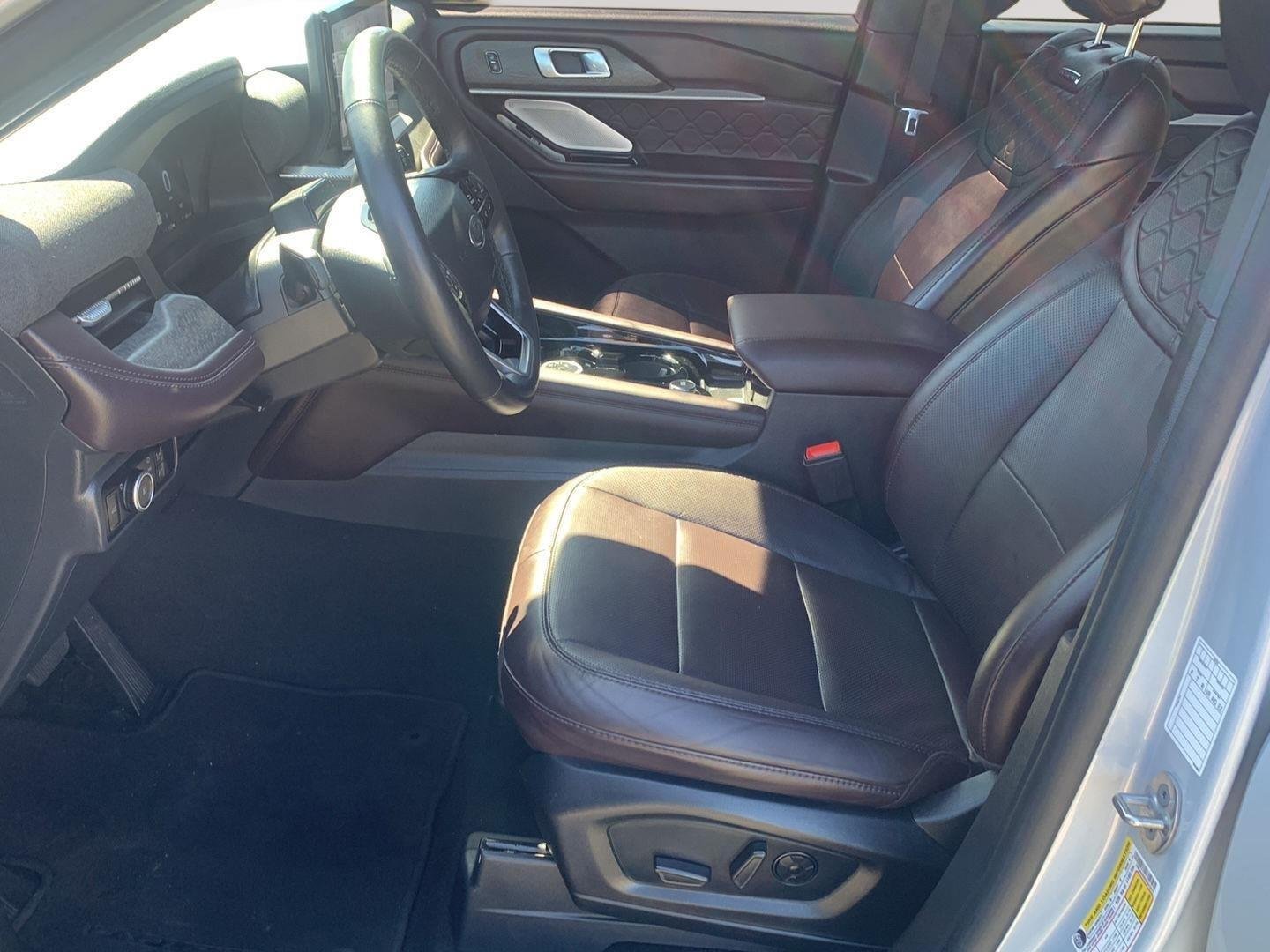 Used 2025 Space White Ford Platinum image 19