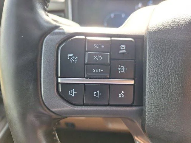 Used 2023 Star White Metallic Tri-Coat Ford LARIAT image 15