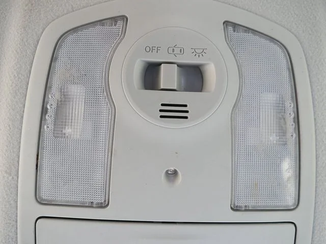 Used 2013 Pearl Toyota Three image 34