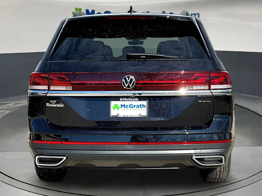 New 2026 Deep Black Pearl Volkswagen 2.0T SE image 4