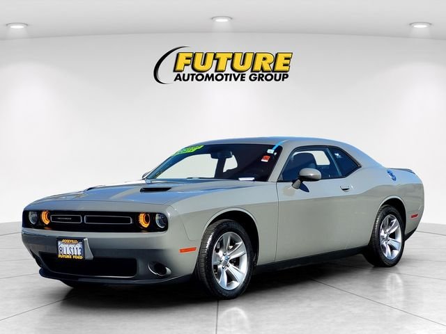 Used 2019 Gray Dodge SXT image 8