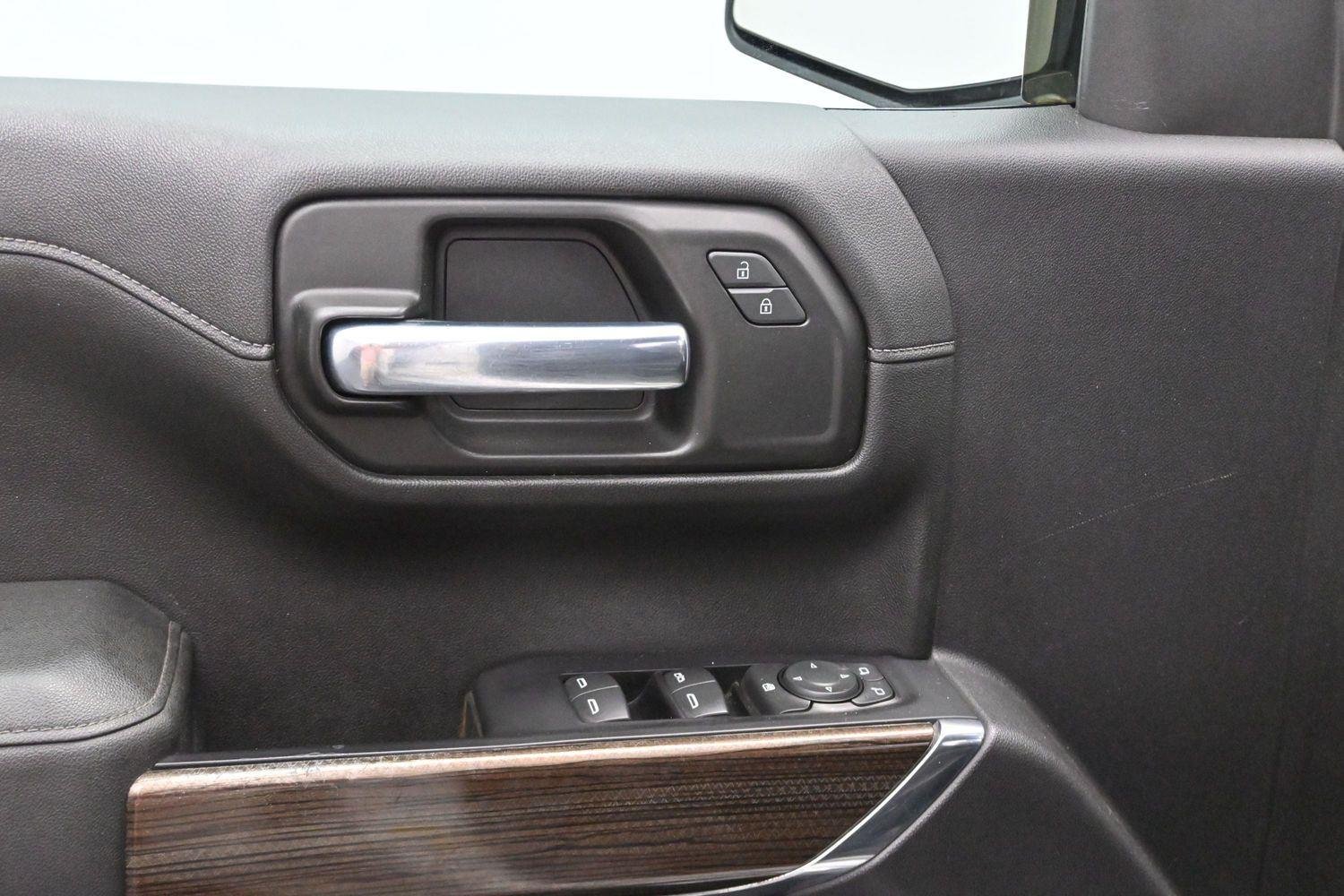 Used 2020 Summit White Chevrolet RST image 11
