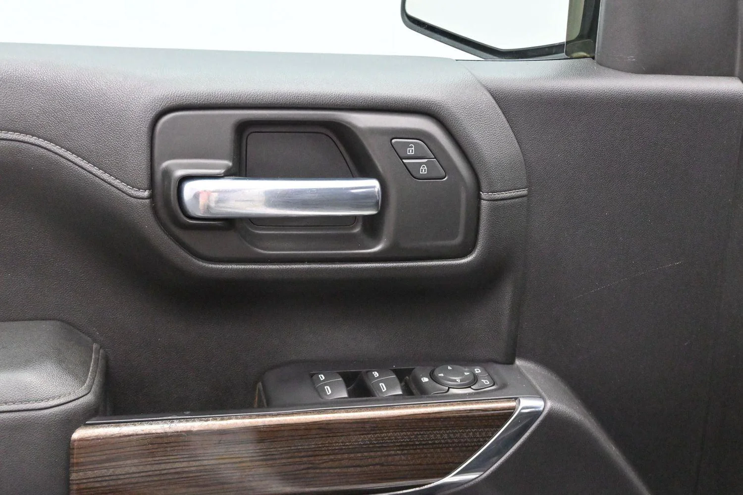 Used 2020 Summit White Chevrolet RST image 11