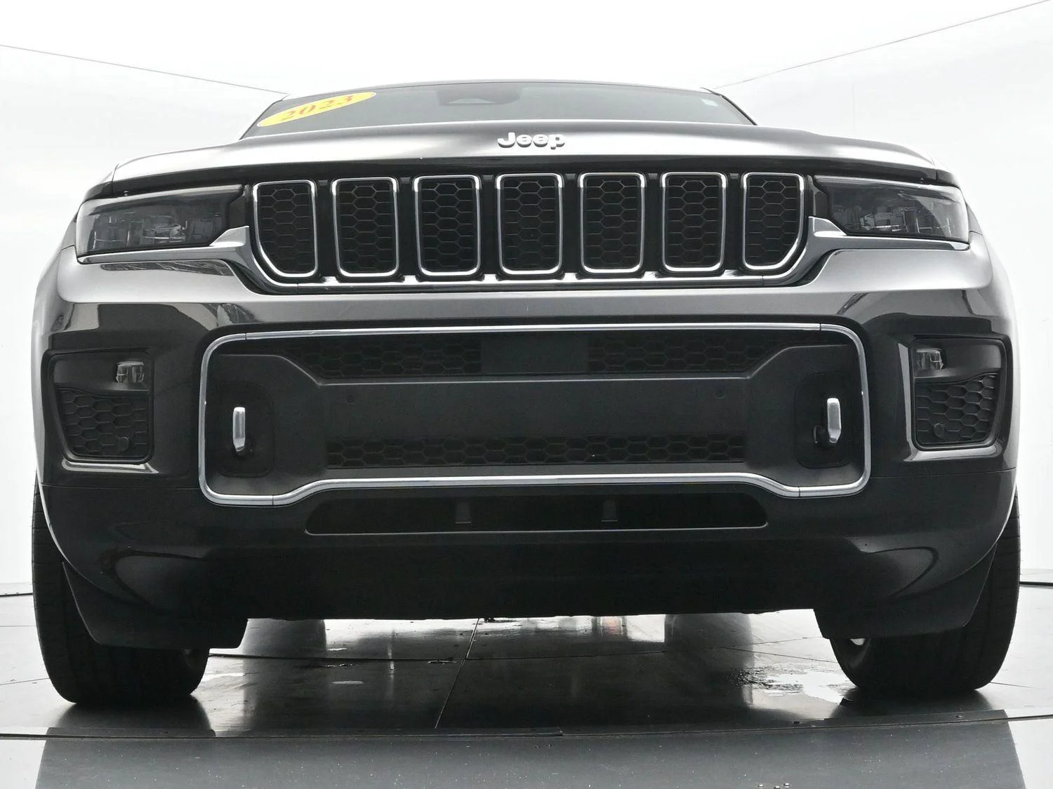 Used 2023 Diamond Black Crystal Pearlcoat Jeep Overland image 54