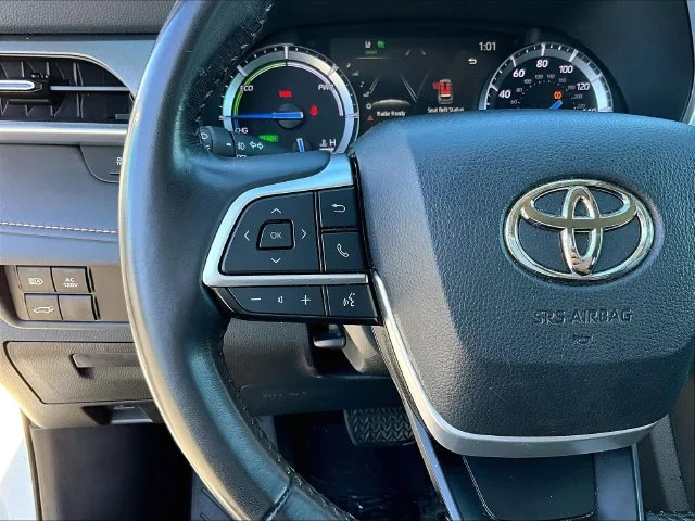 Used 2022 Beige Toyota Bronze Edition image 11