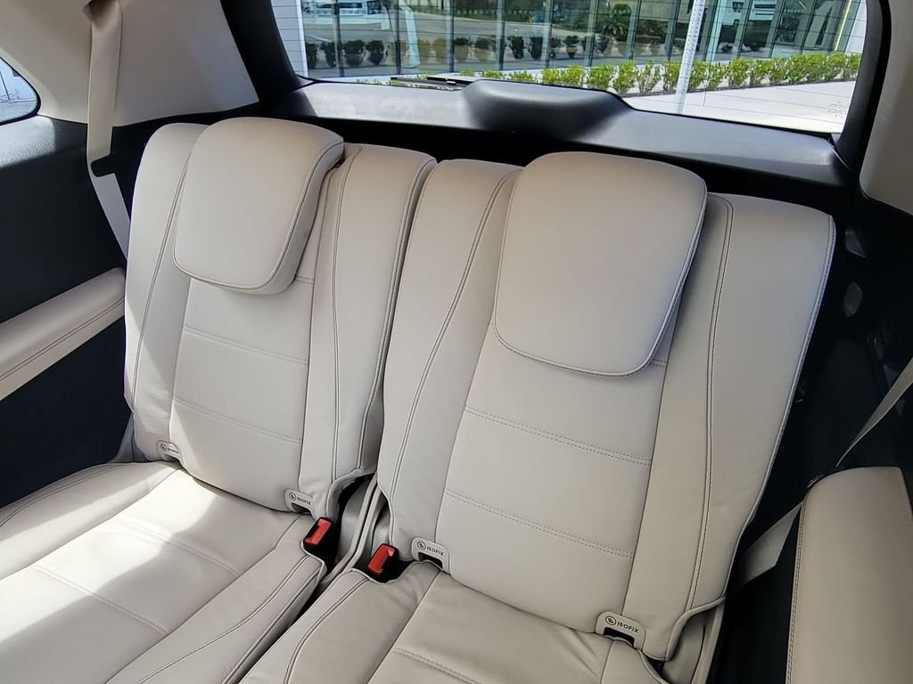 Used 2022  Mercedes-Benz GLS 450 image 15
