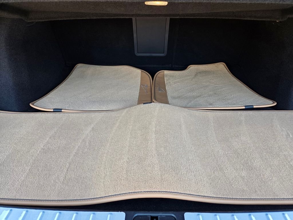 Used 2022  Lucid Grand Touring image 18