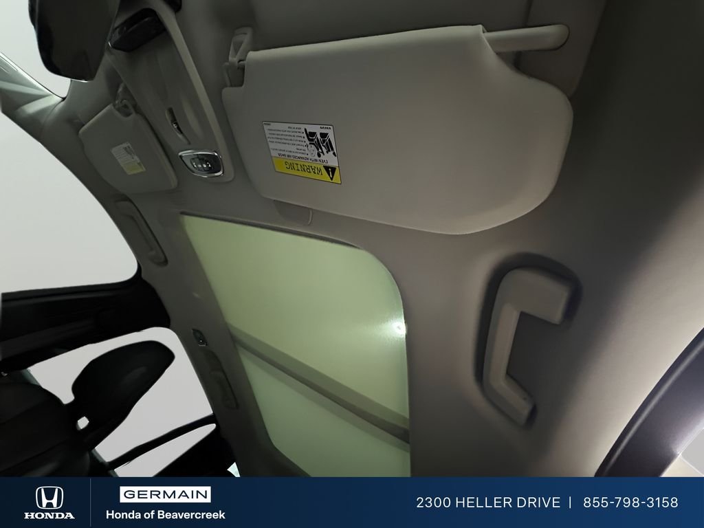 Used 2021 Onyx Black Metallic Volvo T6 Momentum image 23