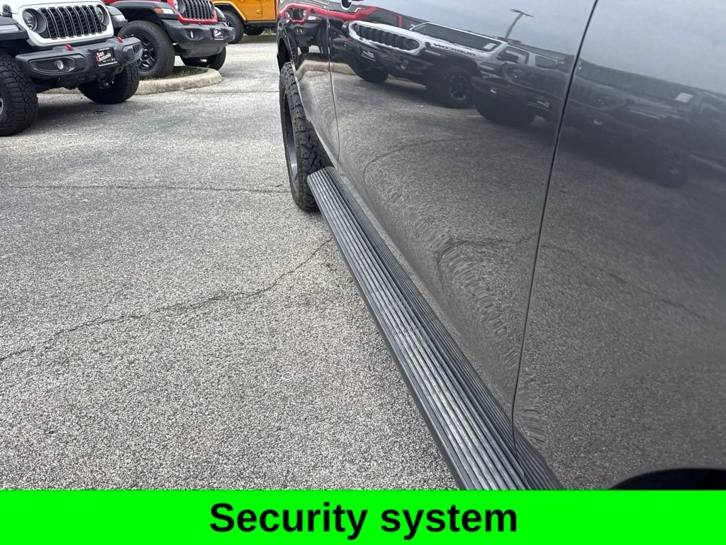 Used 2019 Gray Ford XLT image 4