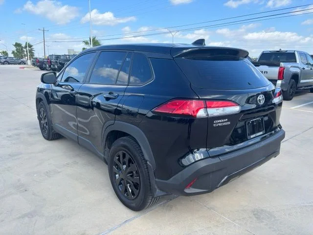 Used 2025 Black Toyota L image 4