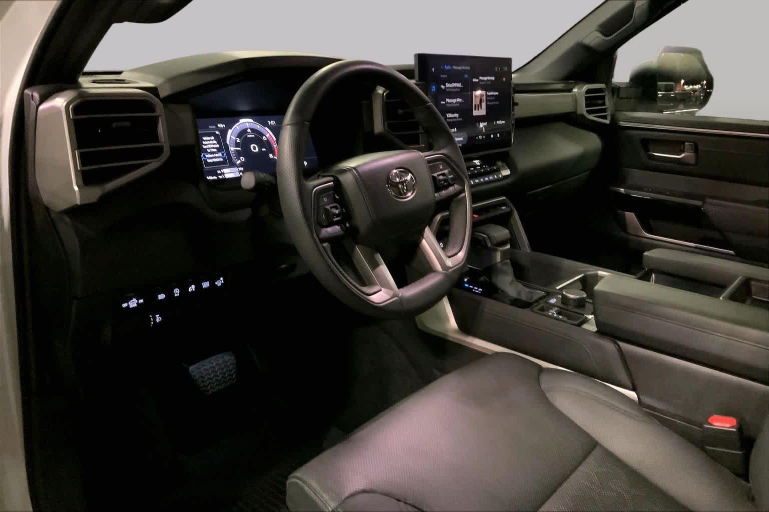 Used 2025 Wind Chill Pearl Toyota Limited image 16