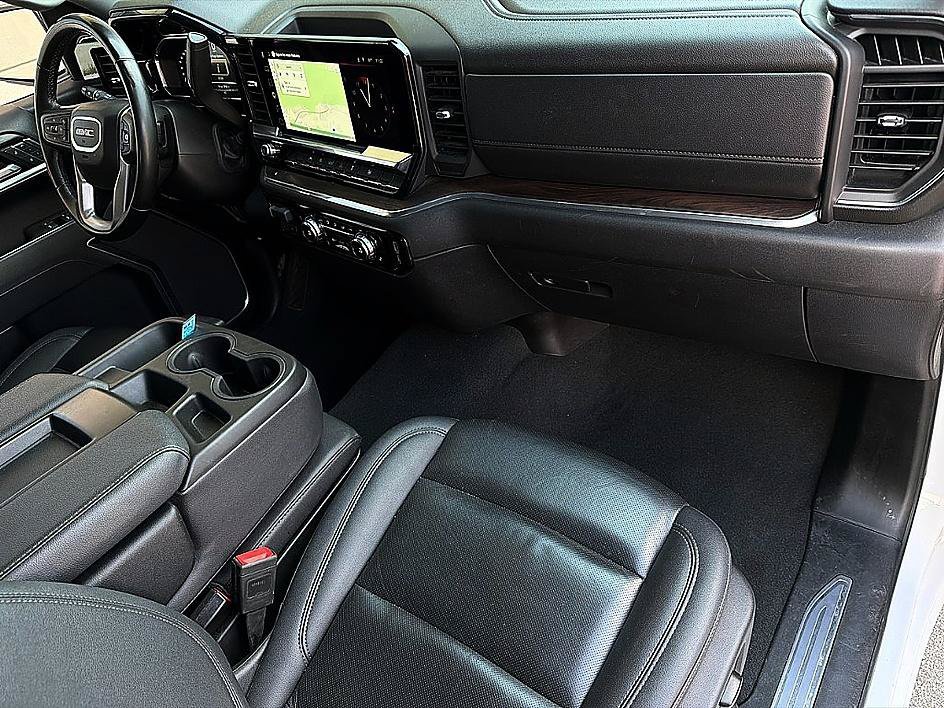 Used 2025 Summit White GMC SLT image 22
