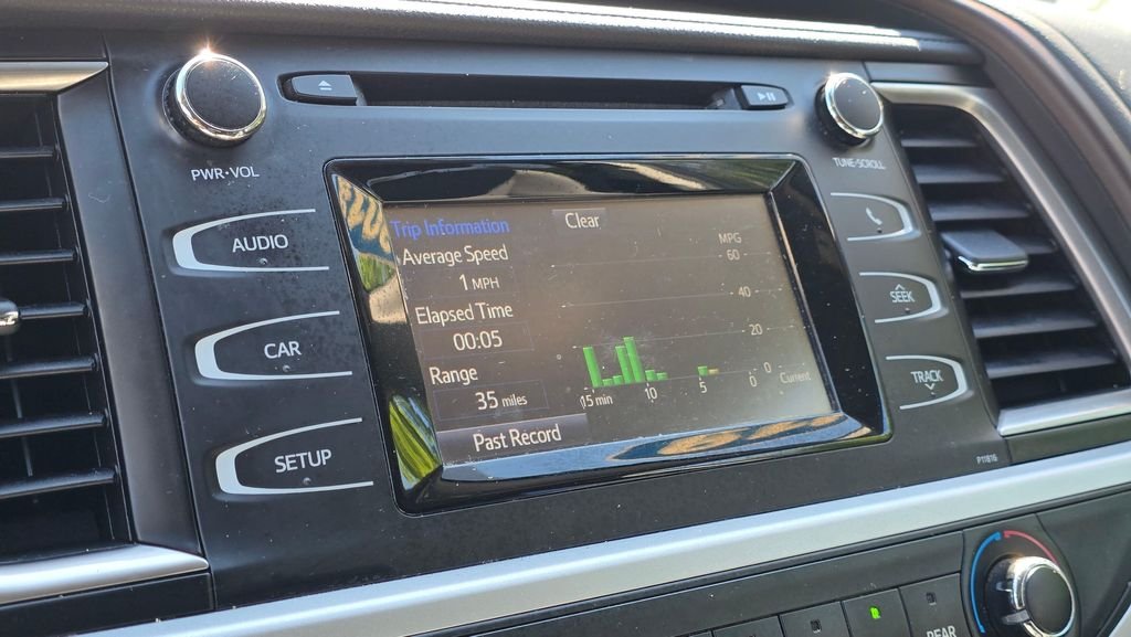 Used 2019 Blizzard Pearl Toyota LE image 31