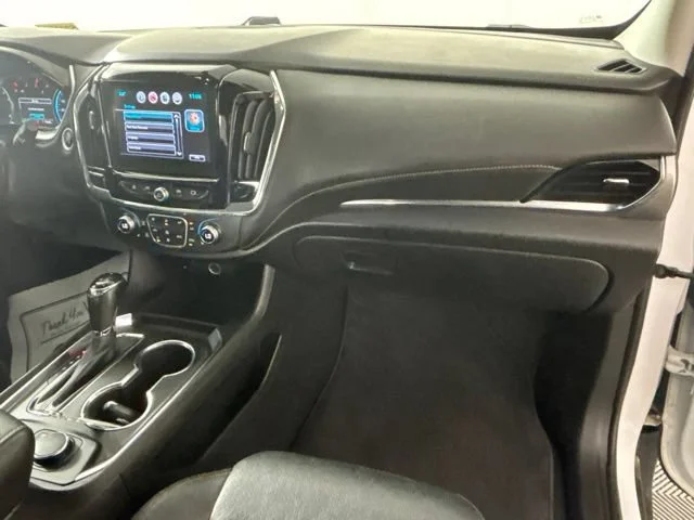Used 2018 SUMMIT WHITE Chevrolet LT Cloth image 32