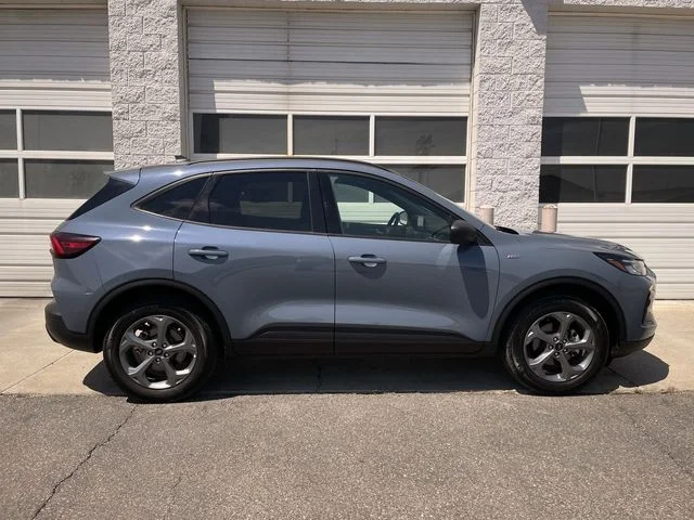 Used 2026 Blue Ford ST-Line image 1