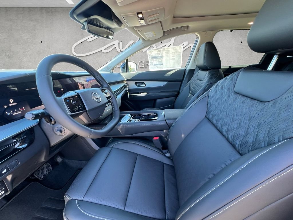 New 2026 Aurora Blue Pearl Metallic / Super Black Two-tone Nissan Platinum image 20