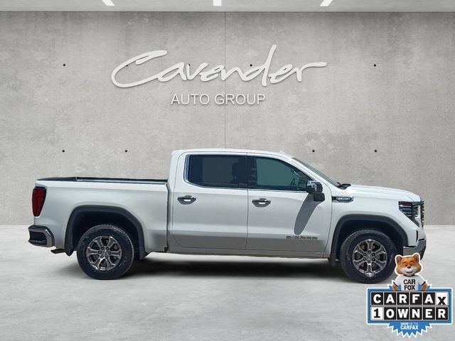 Used 2025 Summit White GMC SLT image 17