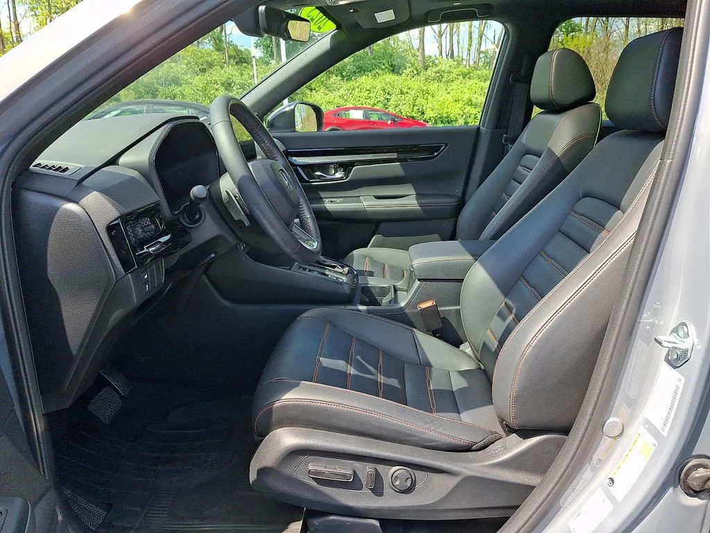 Used 2025 Gray Honda Sport Touring image 13