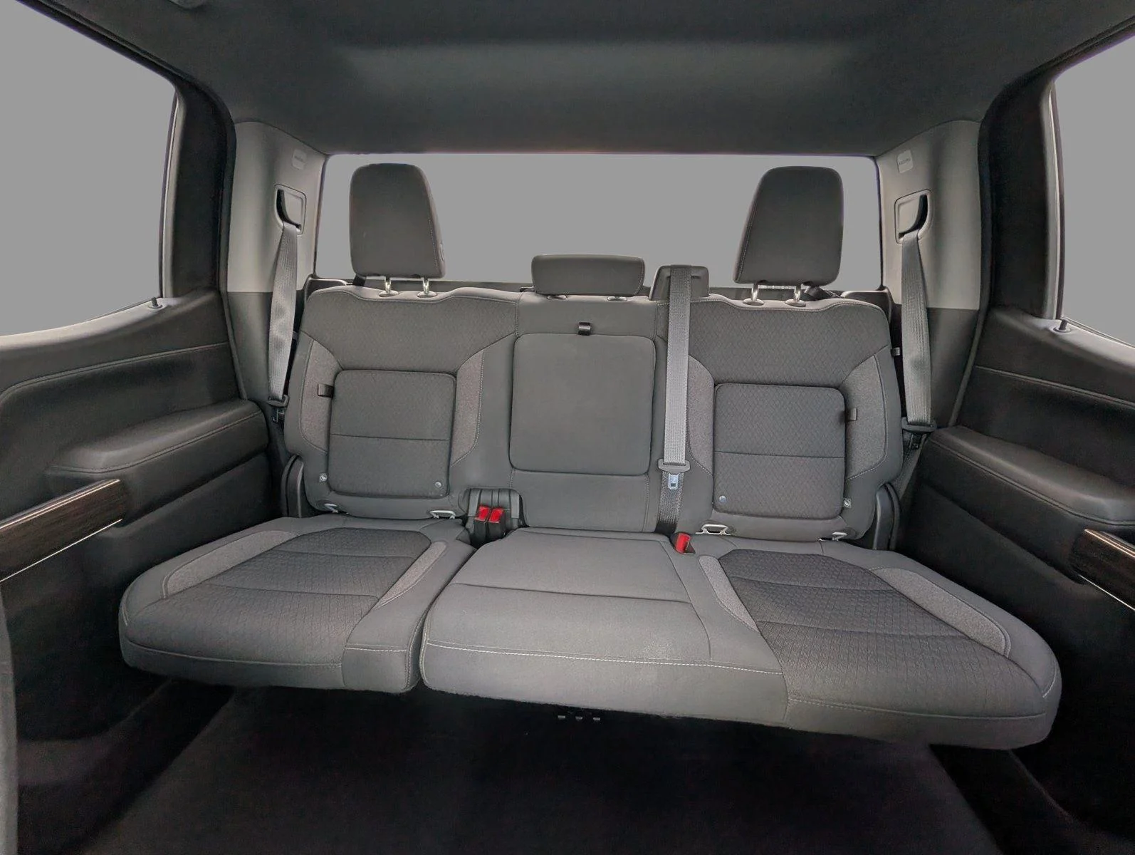 Used 2021 Silver Ice Metallic Chevrolet RST image 14