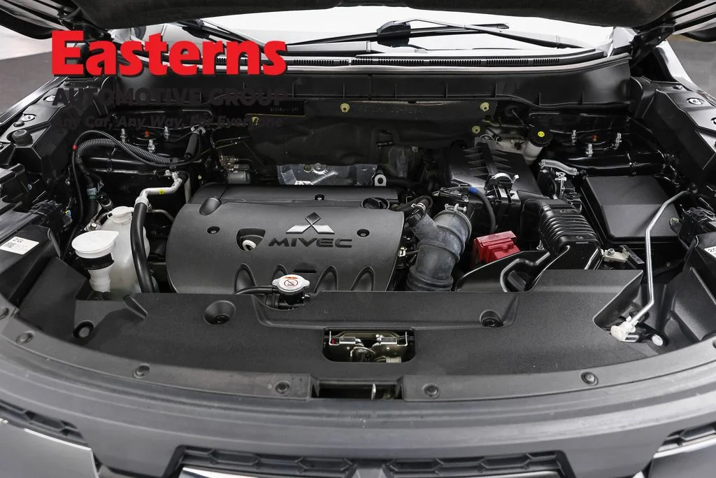 Used 2025 Black Mitsubishi 2.0 LE image 7