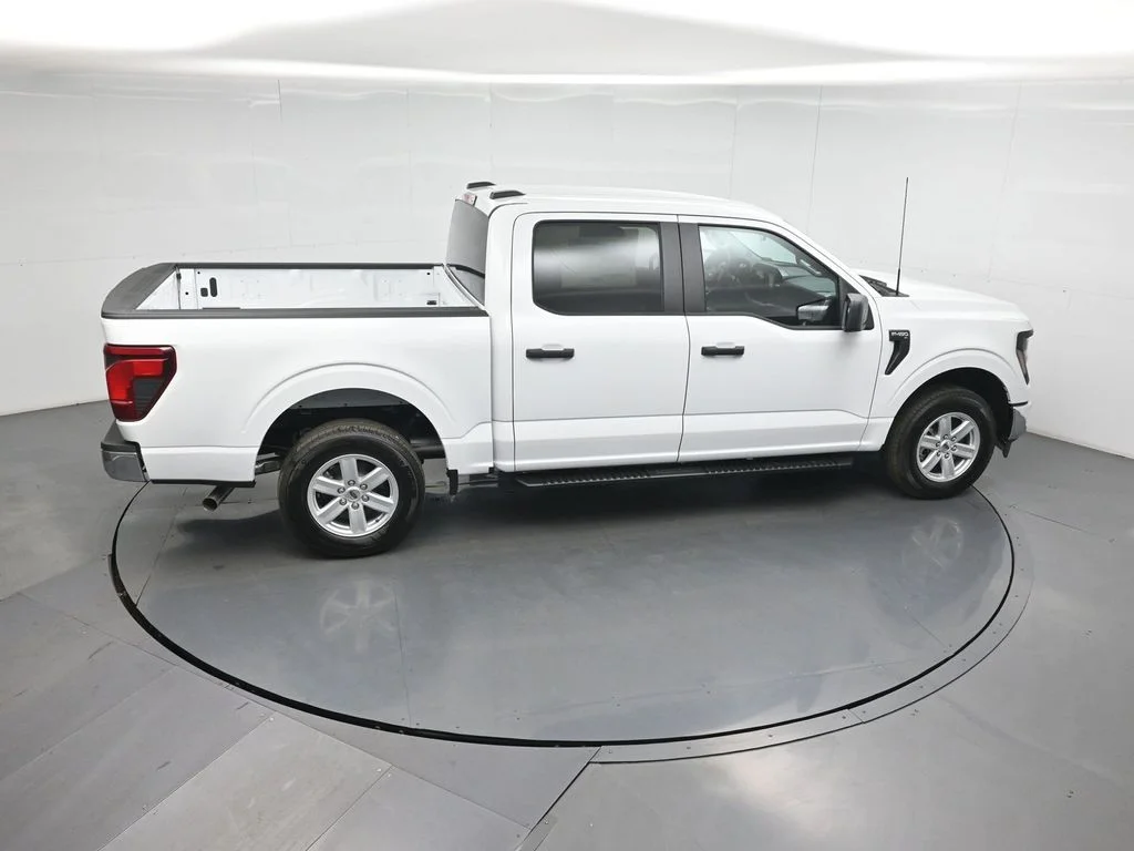 New 2026 Oxford White Ford XL image 39