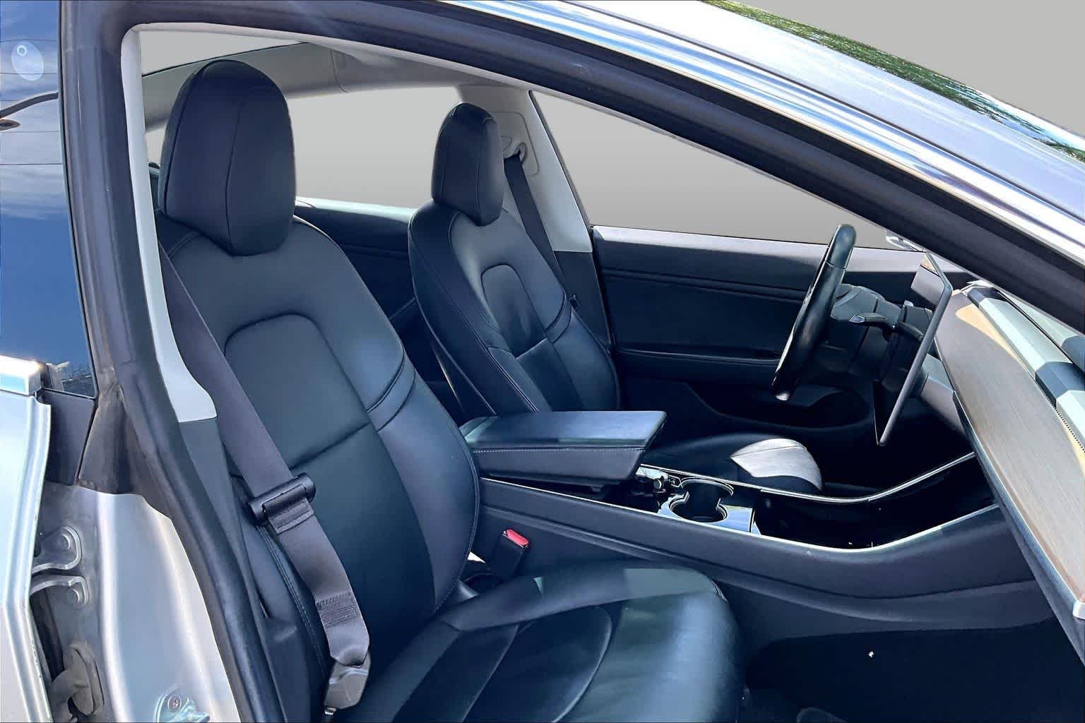 Used 2018 Midnight Silver Metallic Tesla Long Range Battery image 7