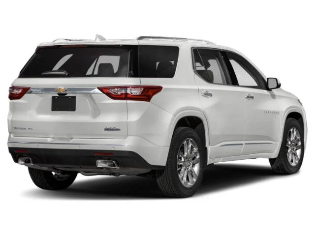 Used 2018 Iridescent Pearl Tricoat Chevrolet High Country image 2
