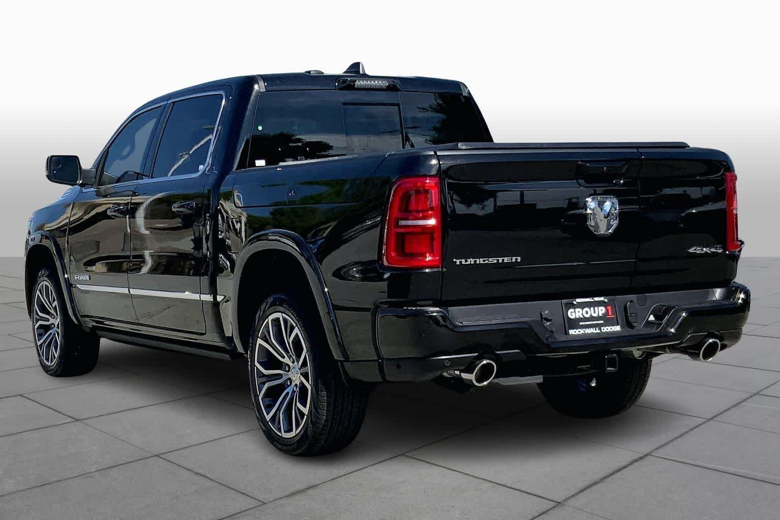 New 2026 Diamond Black Crystal Pearl-Coat Exterior Paint RAM Tungsten image 9