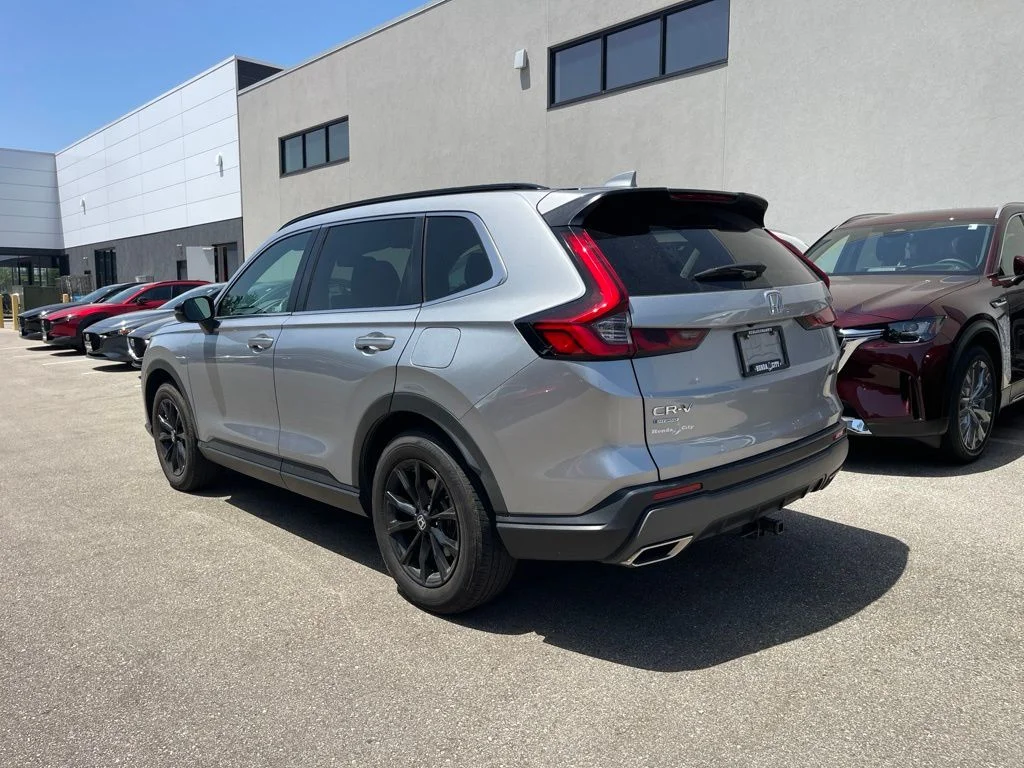 Used 2023 Lunar Silver Metallic Honda Sport image 2