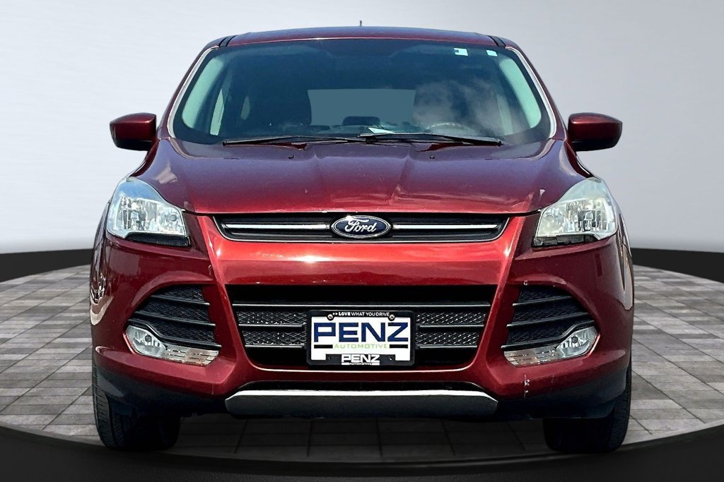 Used 2016 Ford Escape SE with VIN 1FMCU9G99GUB38239 for sale in Rochester, Minnesota