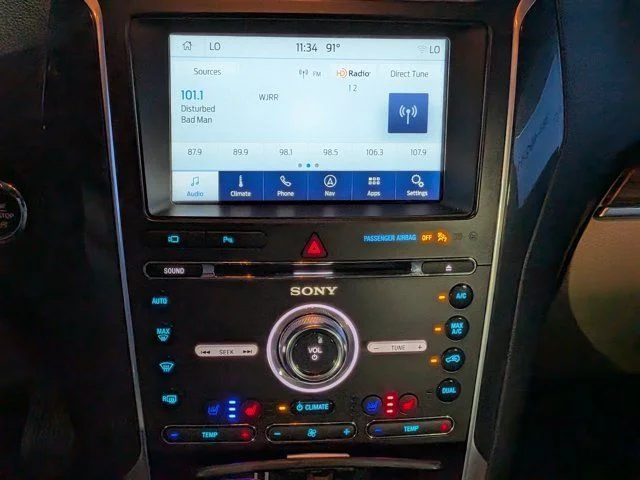 Used 2017  Ford Limited image 19