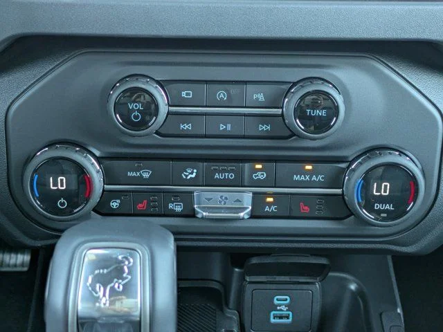 2025 Ford Bronco 4-Door Outer Banks - Photo 21