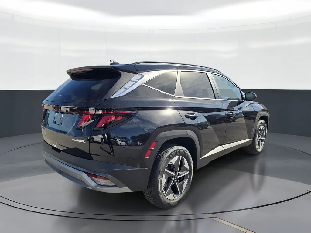 New 2026 Gray Hyundai SEL Convenience image 3