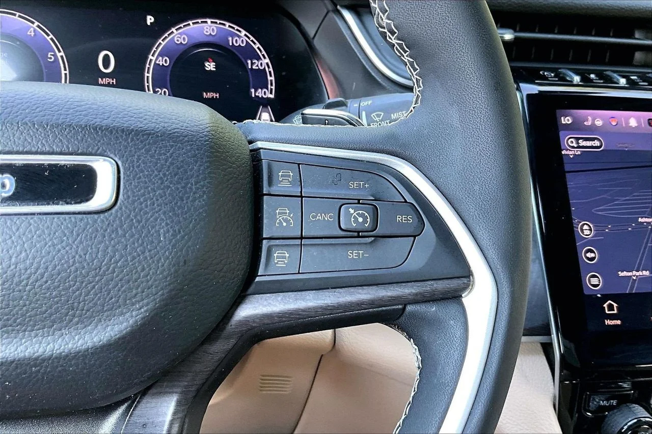 Certified Used 2023 White Jeep Limited image 29