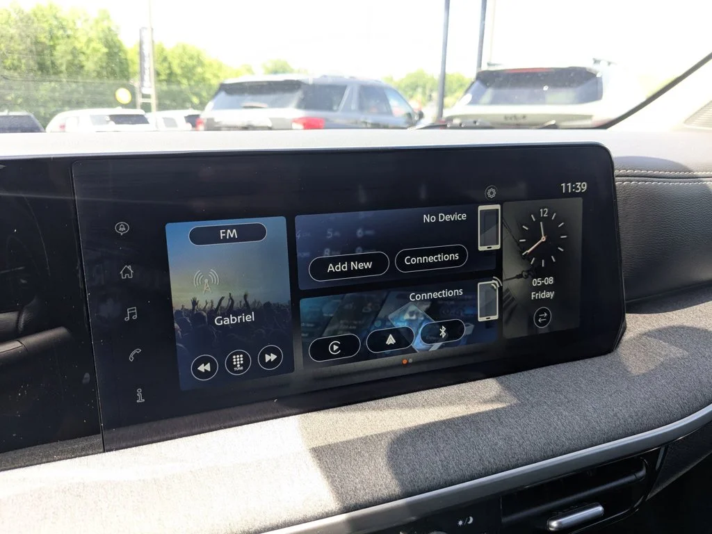 Used 2025 Canyon Bronze Metallic Nissan SV image 16