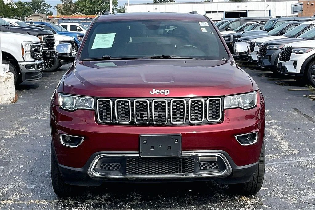 Used 2019 Red Jeep Limited image 2