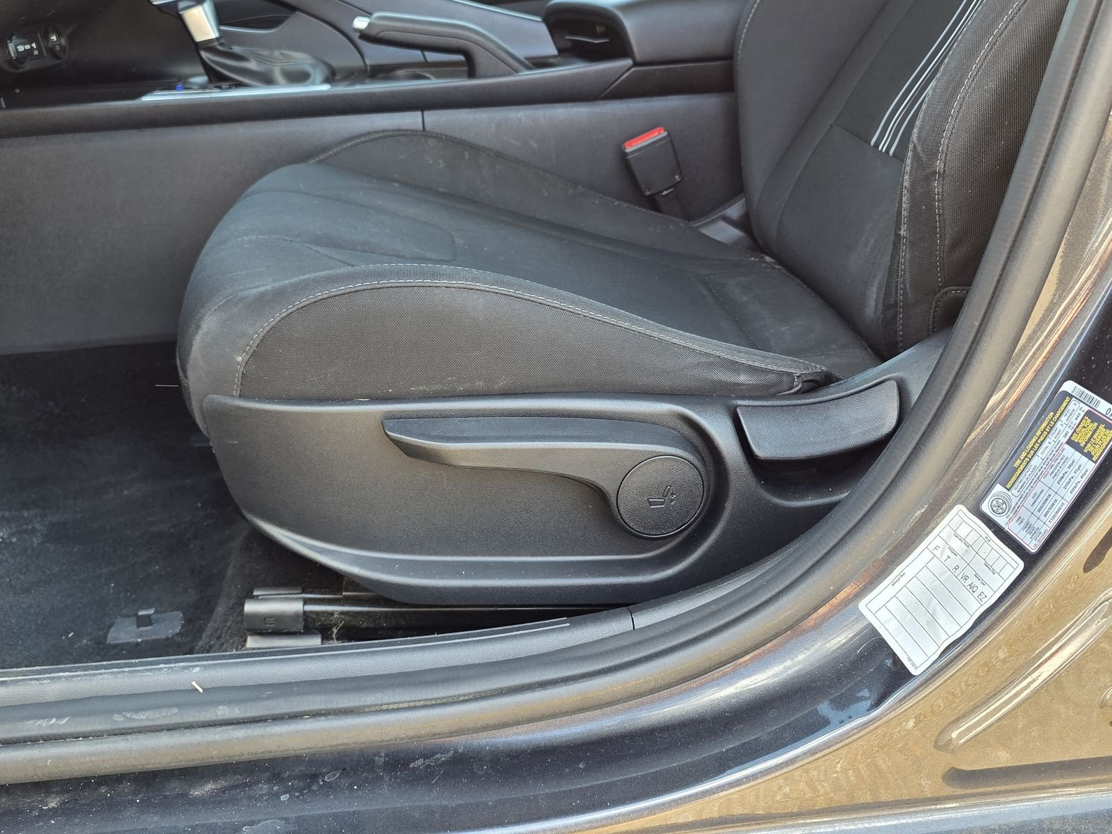 Used 2023 Gray Hyundai SEL image 13