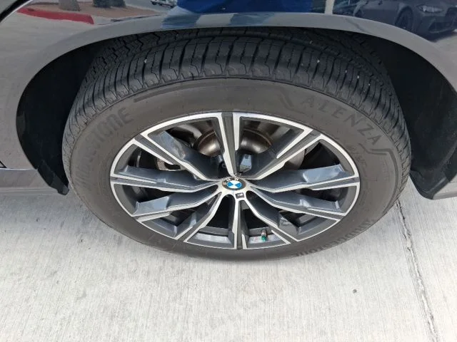 Used 2023 Black BMW xDrive40i image 19