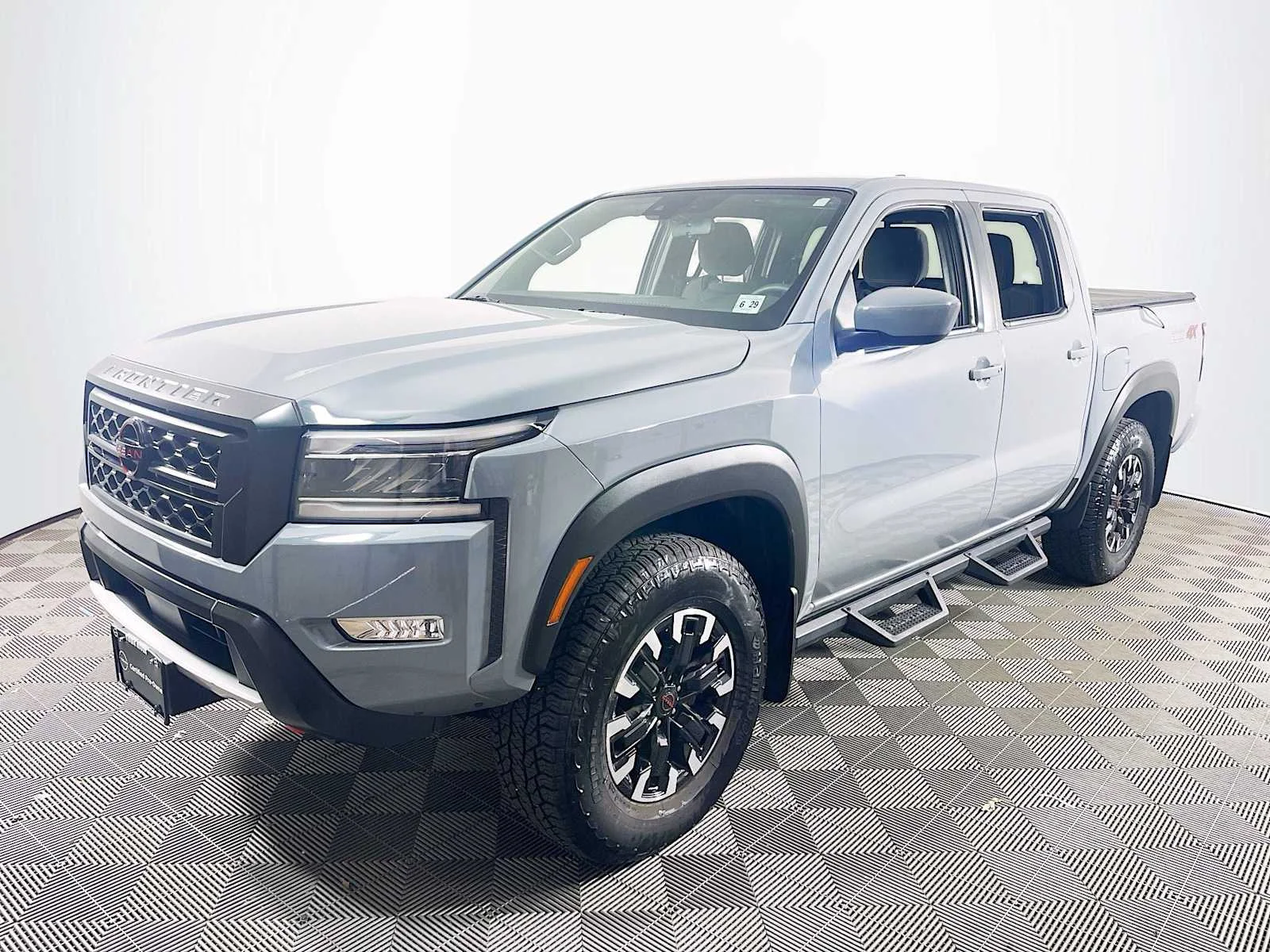 2024 Nissan Frontier PRO-4X Crew Cab 4X4's photo