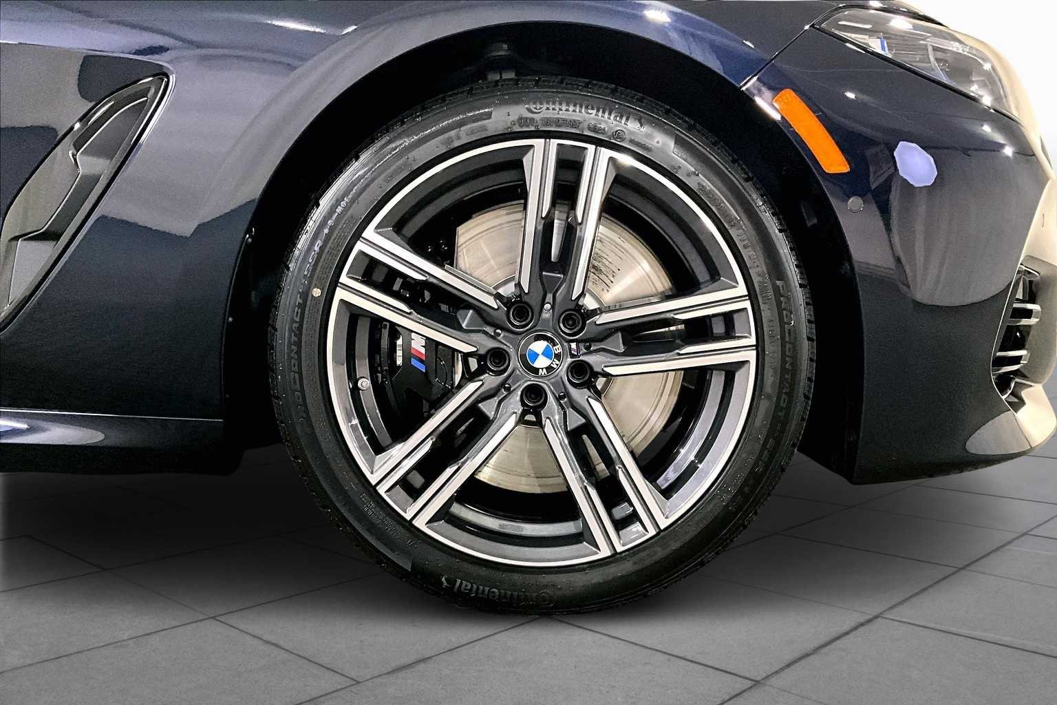 2026 BMW 8 Series 840i - Photo 17