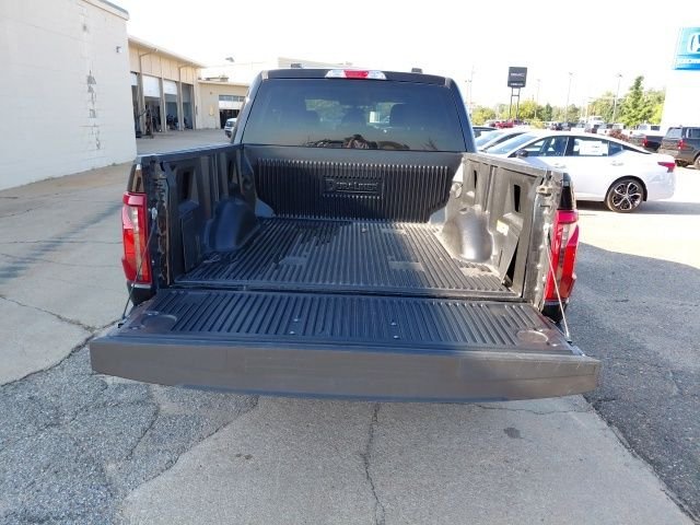 Used 2025 Black Ford XLT image 32