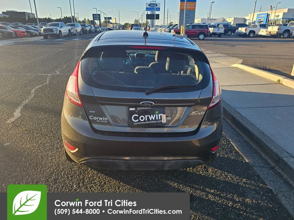 Used 2015 Magnetic Ford SE image 12