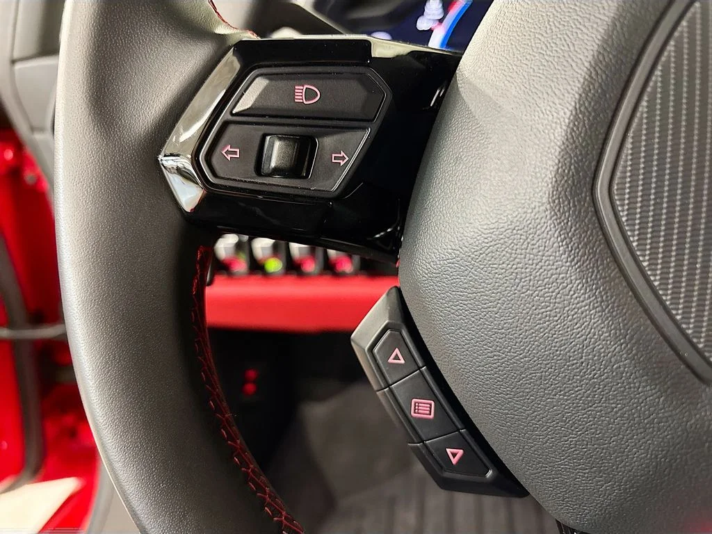 Used 2020 Red Lamborghini Base image 22