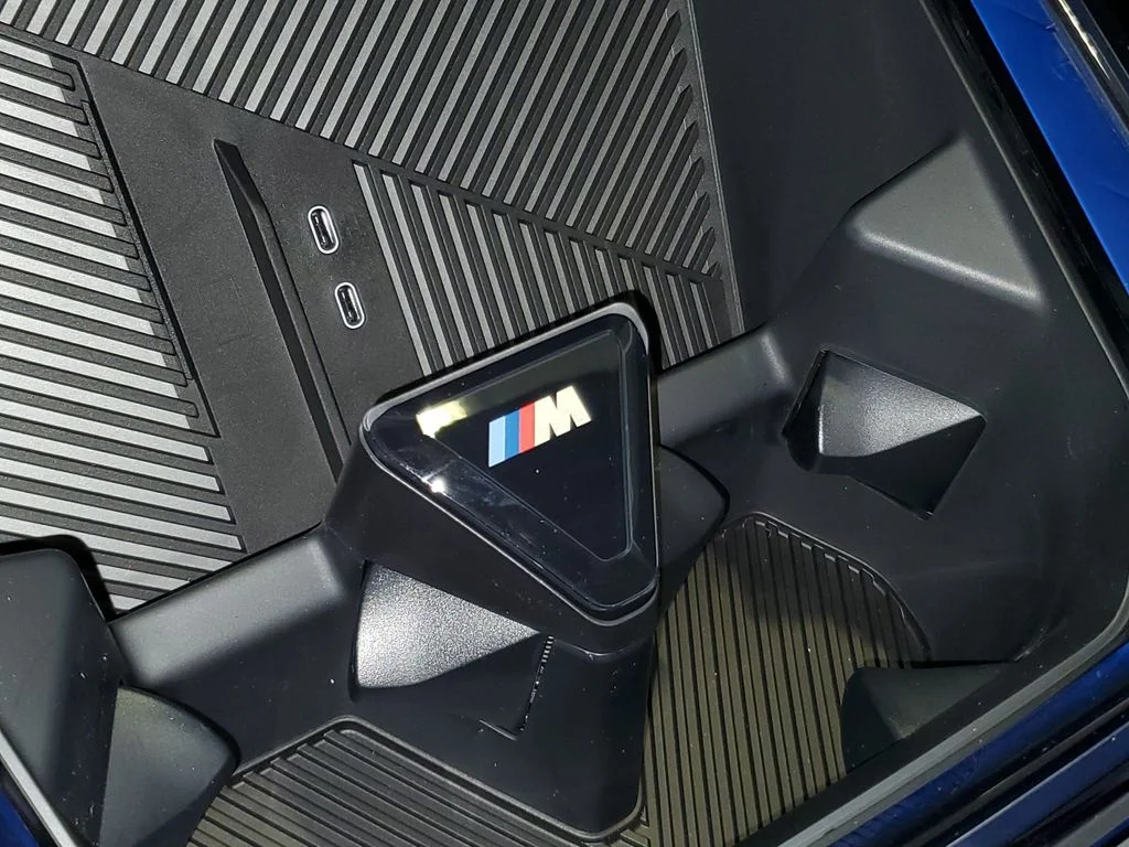 New 2026 Alpine White BMW M50 xDrive image 24