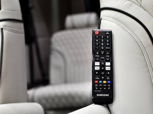 Used 2026 Black Mercedes-Benz Midwest image 29