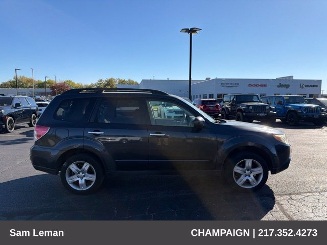 Used 2010 Subaru Forester X Limited with VIN JF2SH6DC0AH916979 for sale in Champaign, IL