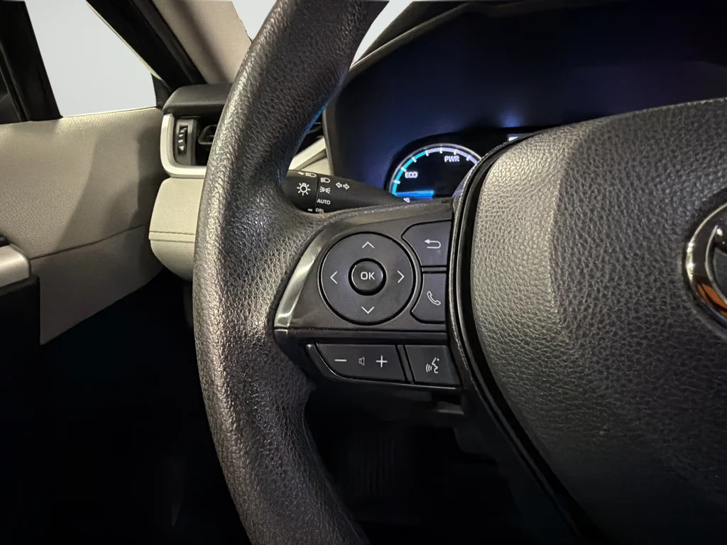 Used 2022 Gray Toyota XLE image 16
