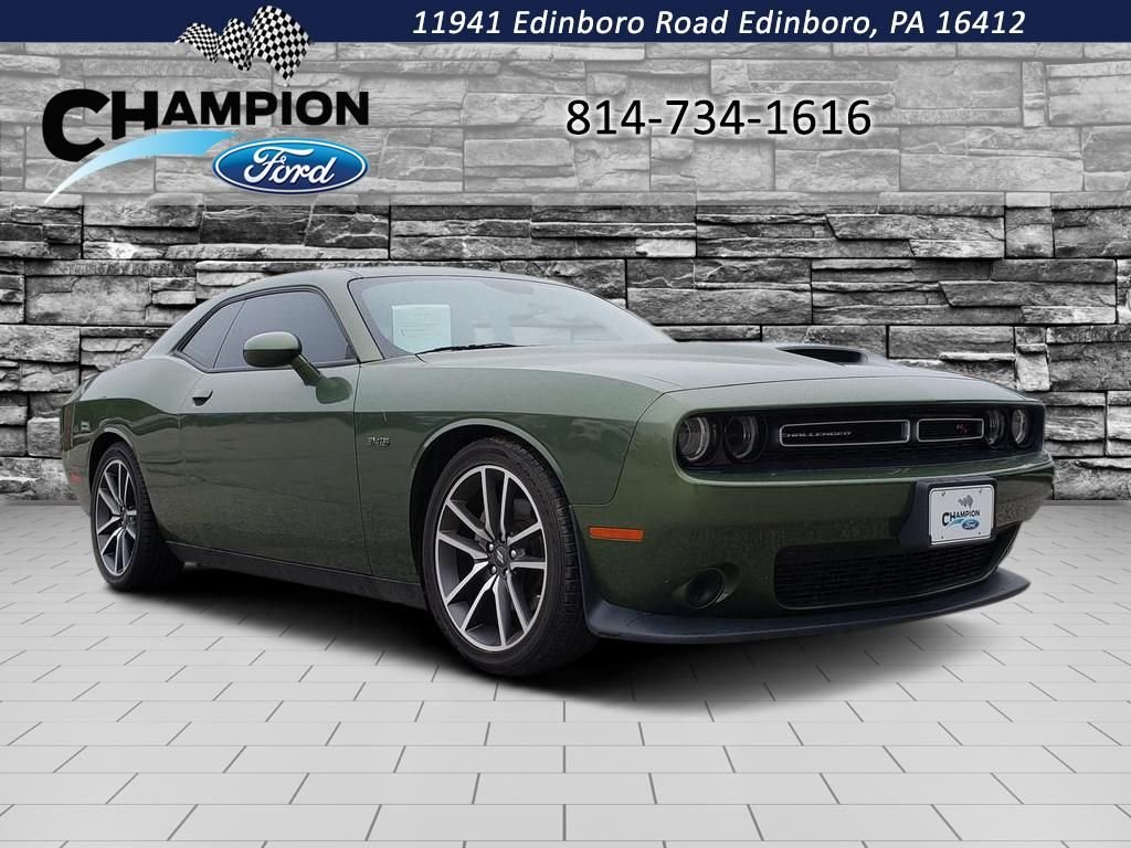 2023 Dodge Challenger R/T's photo